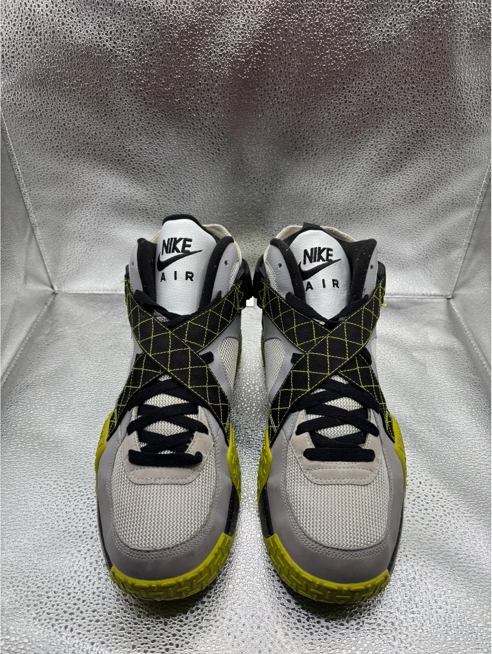 Nike air raid wolf grey venom green